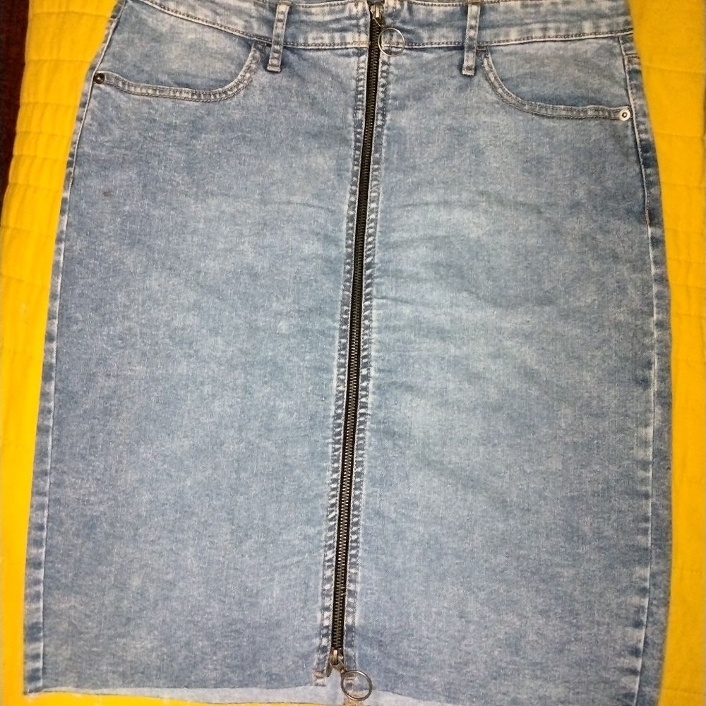 WILD FABLE JEANS SKIRT SIZE 14